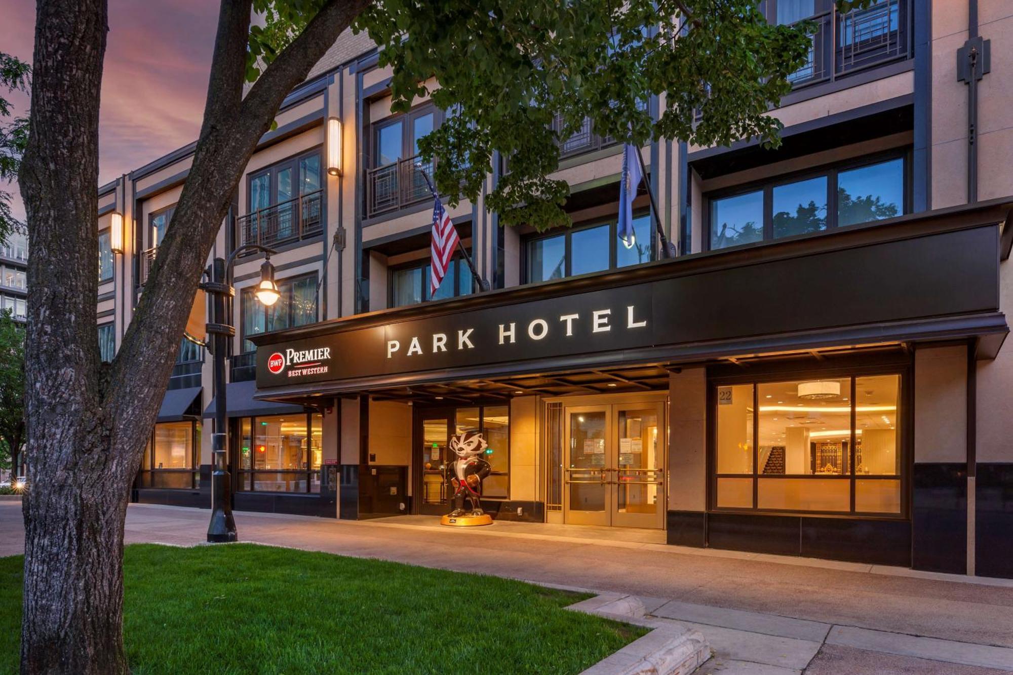 Western Premier Park Hotel 4*